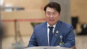 Le porte-parole du gouvernement Thaïlandais Siripong Angkasakulkiat
