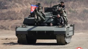 Corée du Nord : la fille de Kim Jong Un aux commandes d’un char lors d’un exercice militaire