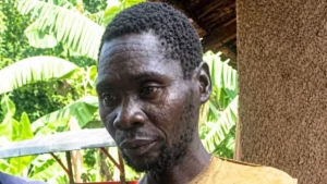 Déclaré mort, un homme réapparaît après son enterrement en Ouganda