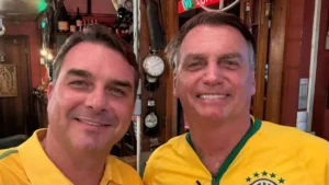 Brésil : Flávio Bolsonaro au cœur d’une polémique sur le financement d’un film sur son père Jair