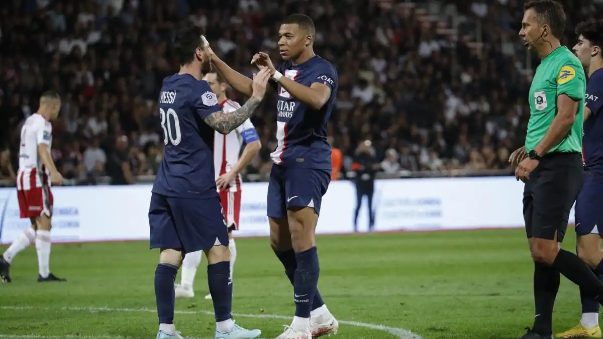 Lionel Messi et Kylian Mbappé au PSG